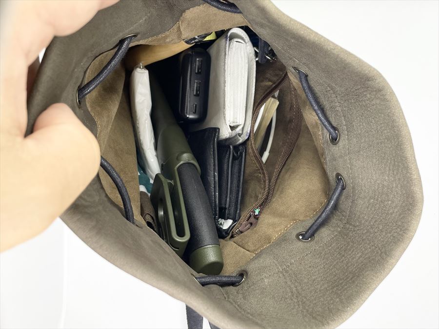 巾着ミニショルダーバッグ　収納力