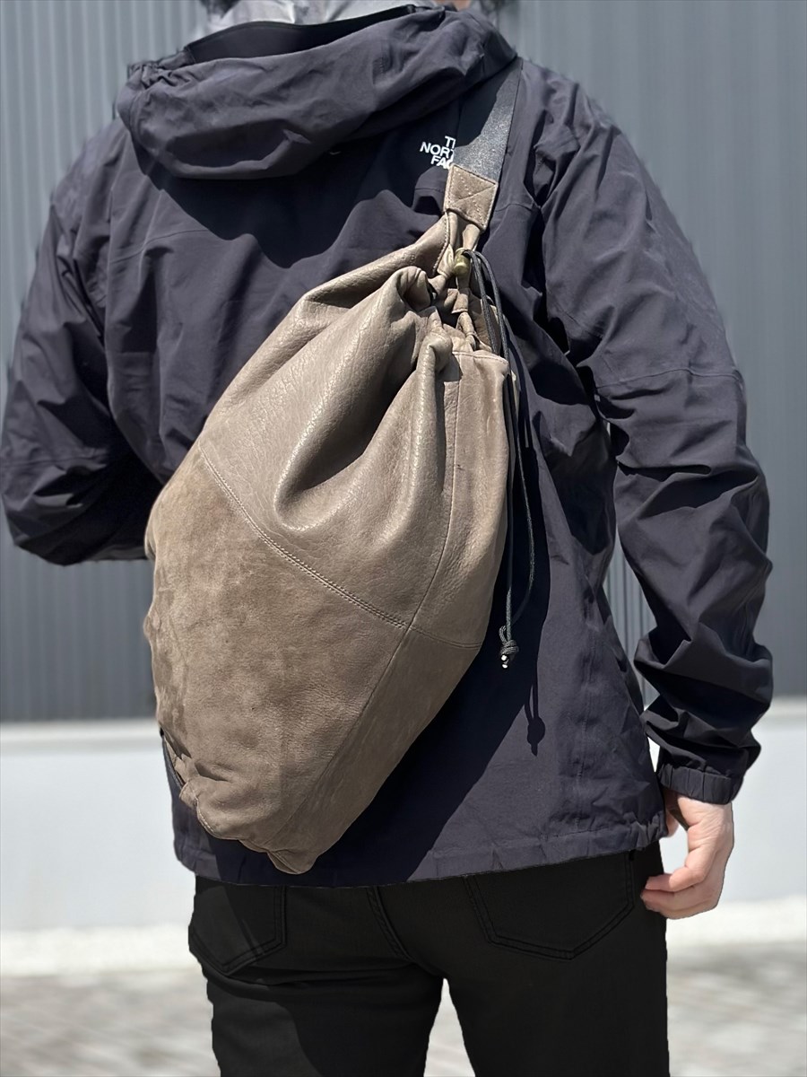 天然エゾシカ革のショルダーバッグ