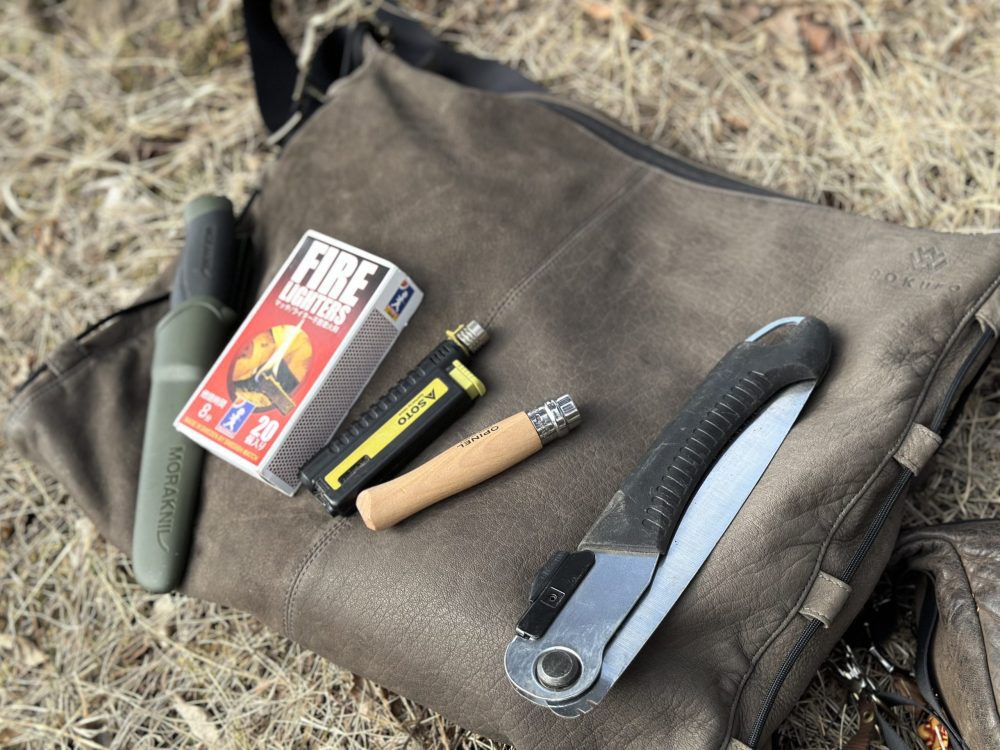 天然エゾシカ革のショルダーバッグ