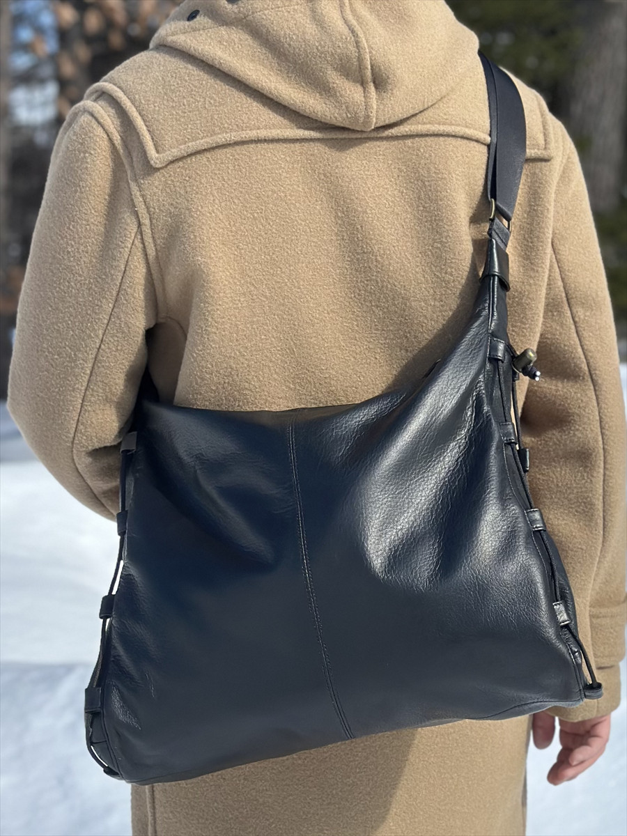 天然エゾシカ革のショルダーバッグ