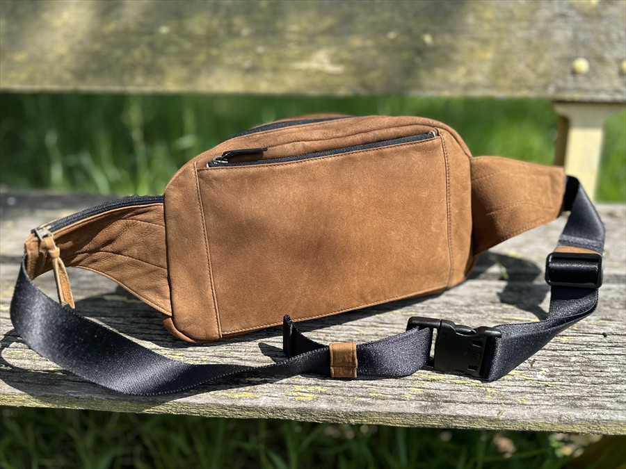 鹿革ボディバッグ