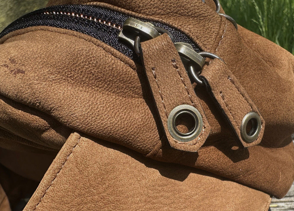 鹿革ボディバッグ