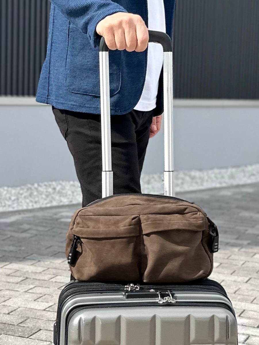 鹿革ボディバッグ