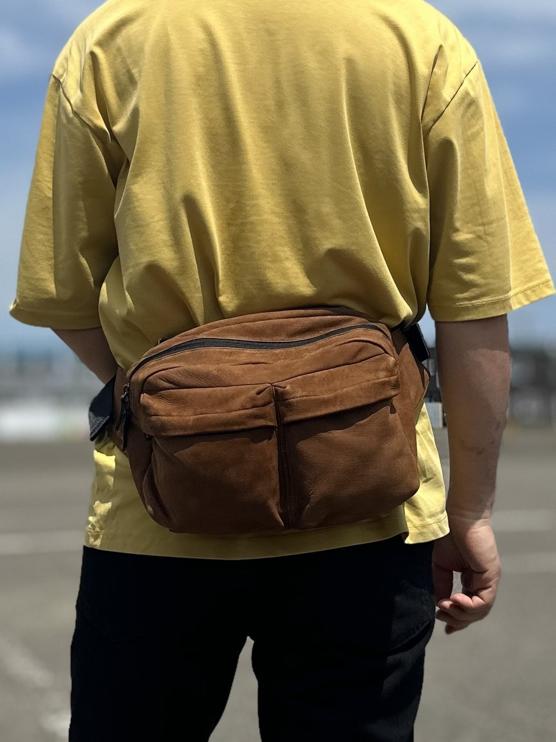 鹿革ボディバッグ